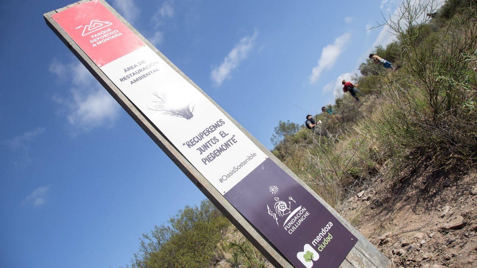 Inaugura el Paseo de Plantas Nativas «Maevia Correa» en la Ciudad de Mendoza